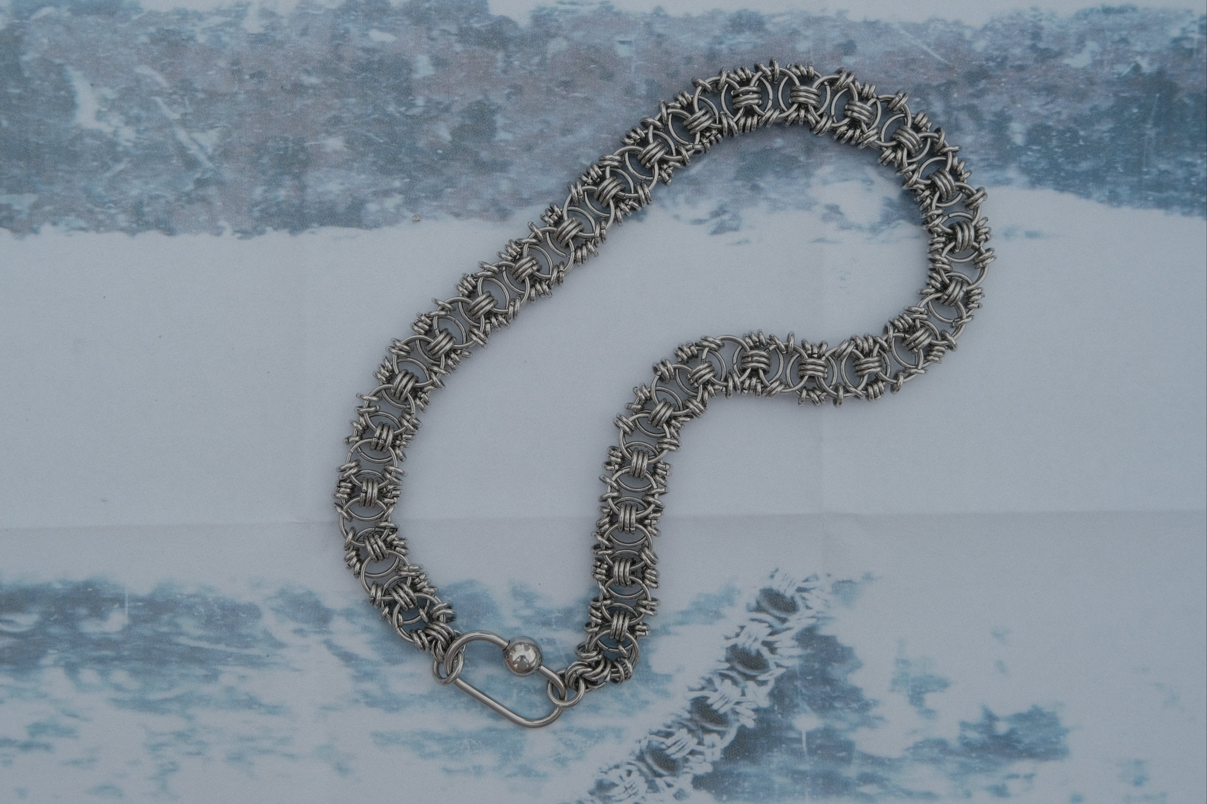 Chain-link necklace