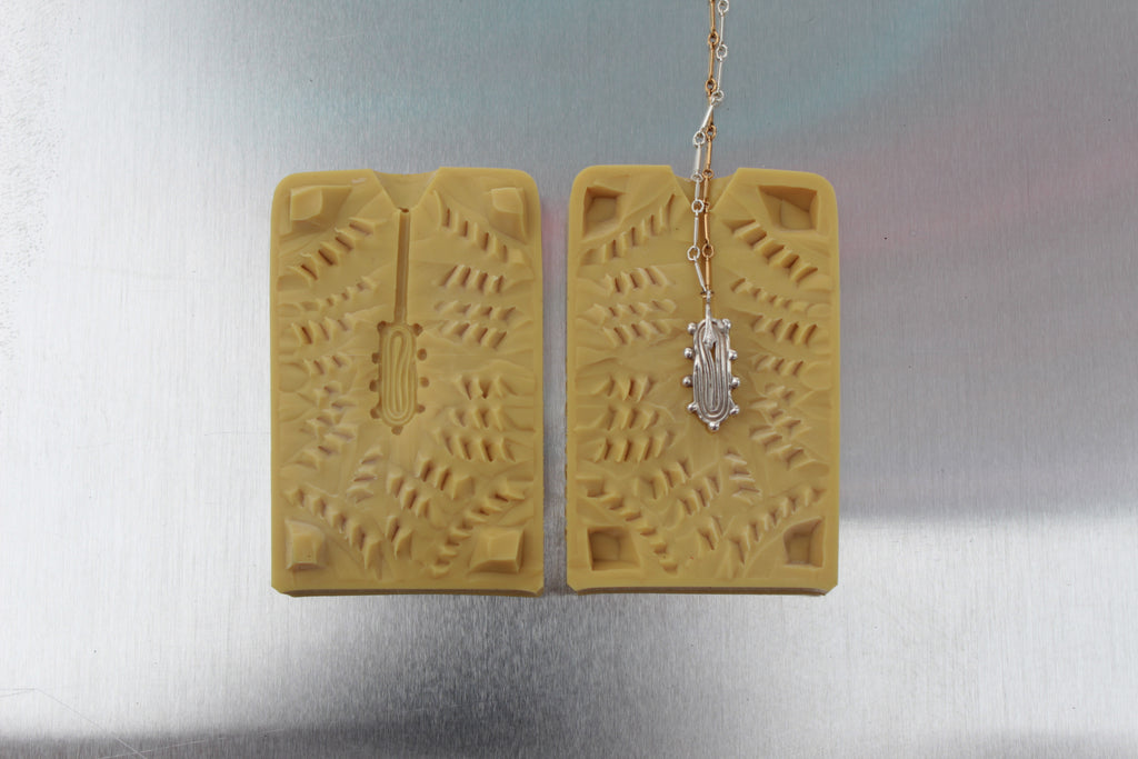 Spiral wrack necklace